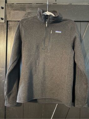 Patagonia women’s 1/4 zip size small